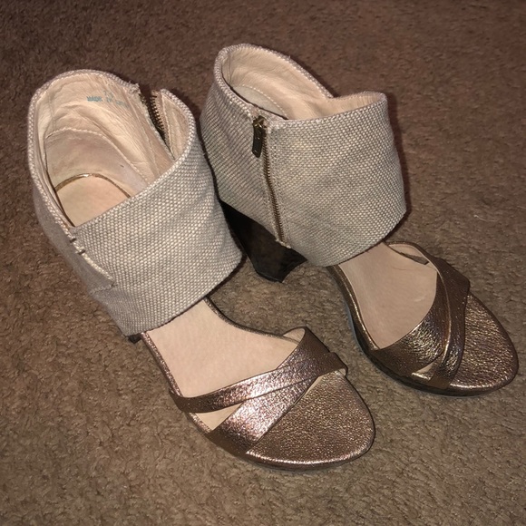 Faryl Robin Drea Metallic Ankle Heel - Picture 1 of 7
